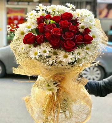 Aşk Bahçesi 15 Kırmızıgül ve Papatyalar