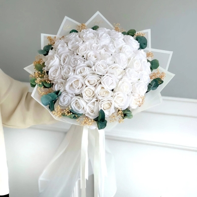 41 Adet Yapay Beyaz Gül Buketi