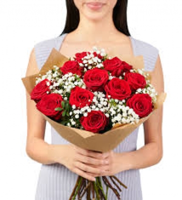 Kraft Buket Kağıdında 11`li Kırmızı Gül Buketi