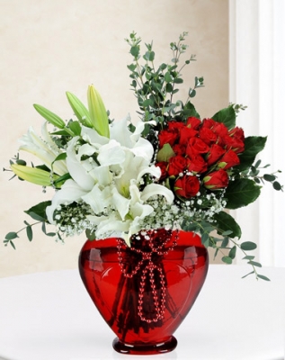 Kalp Vazoda Lilyum ve Güller