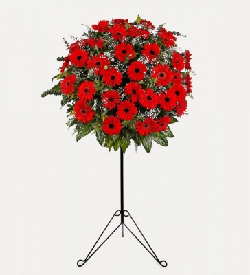 Kırmızı Gerberalardan Hazırlanmış Ferforje Aranjmanı