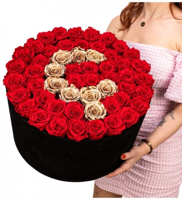 Kişiye Özel Baş Harf Kutuda Kırmızı Güller