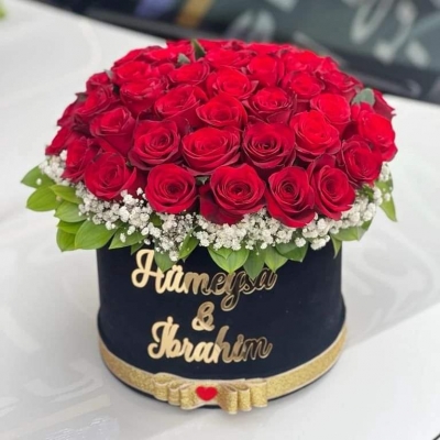 Siyah Kutuda 41 Kırmızı Gül