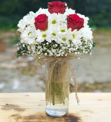 Paşabahçe Vazoda Kırmızıgül Papatyalar