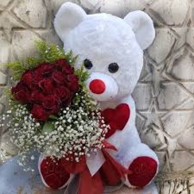 Sevimli Peluş Ayıcık ve 21 Kırmızı Güller