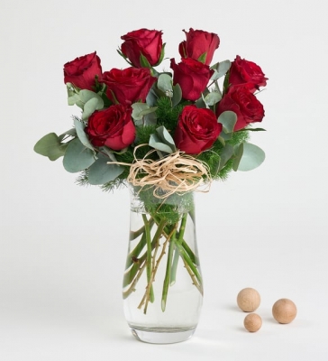 Paşabahçe Vazoda 9`lu Kırmızı Gül