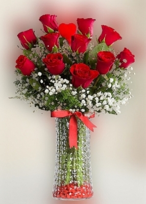 Paşabahçe Vazoda 11`li Kırmızı Gül